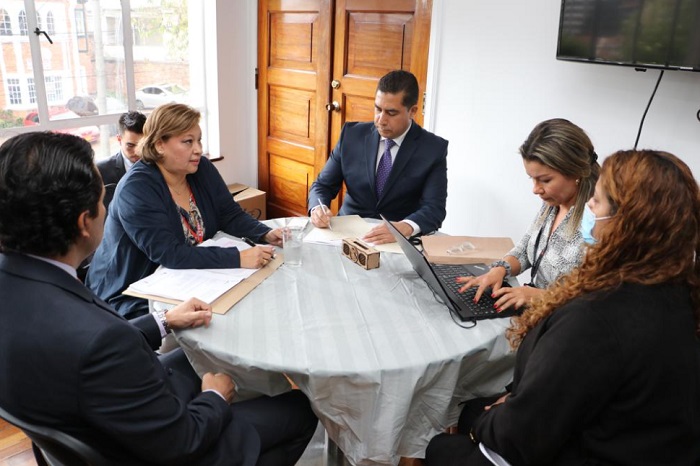 El Contralor Auxiliar, Carlos Acuña, adelanta visita a la sede administrativa Subred Centro Oriente El Contralor Auxiliar, Carlos Acuña, adelanta visita a la sede administrativa Subred Centro Oriente